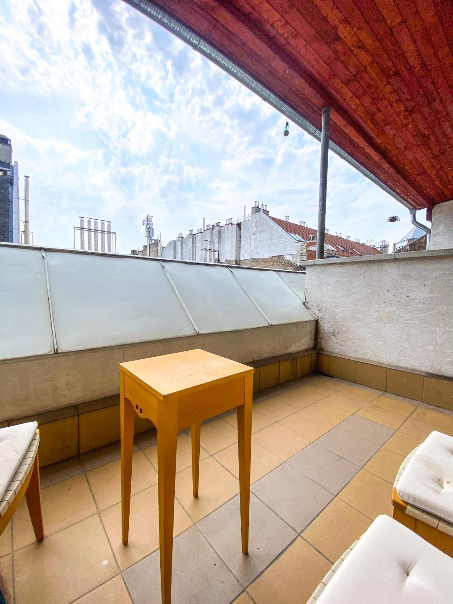 Spacious 2 Story Loft W Balcony Near Opera, Andrassy Apartamento Budapest