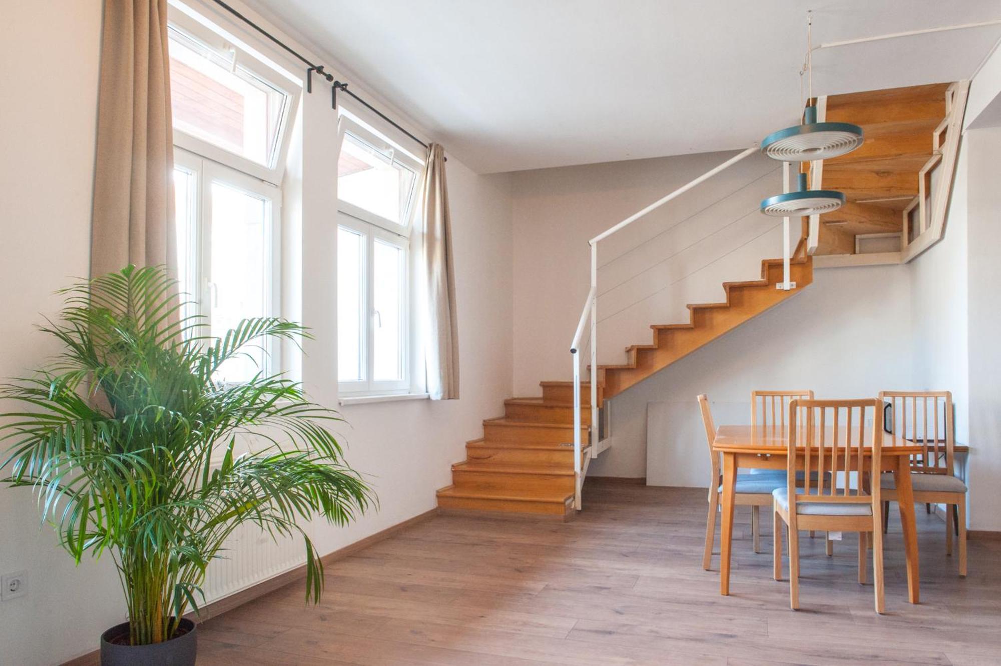 Apartamento Spacious 2 Story Loft W Balcony Near Opera, Andrassy Budapest